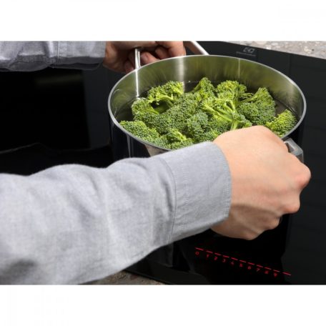 Electrolux EIP8146 Beépíthető indukciós főzőlap, 80 cm