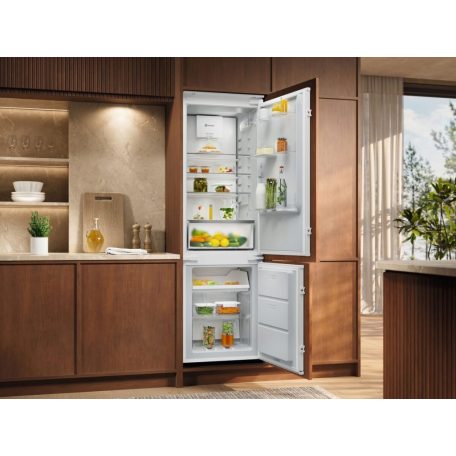 Electrolux ENA7CE18S3 Beépíthető alulfagyasztós kombi hűtő, 177,2 cm