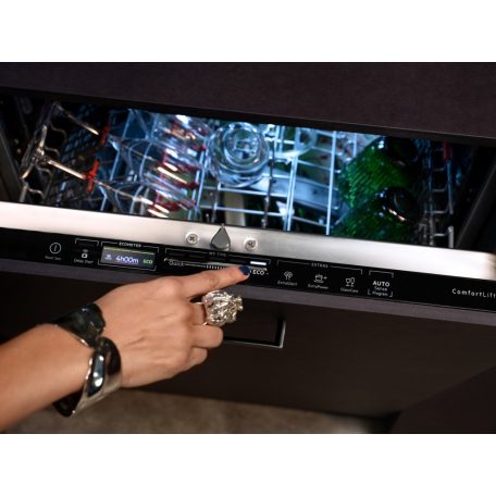 AEG FSE74557P Beépíthető keskeny mosogatógép, Quickselect kezelőpanel, AirDry
