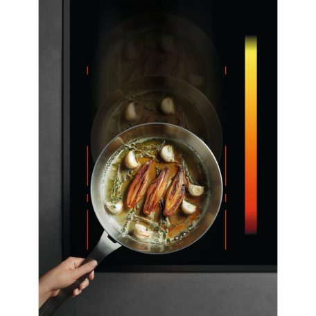 AEG IKE84471XB - KORLÁTOZOTT KÉSZLET! Indukciós főzőlap, Hob2Hood, 80 cm