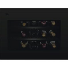   AEG NKW8P21KAT beépíthető kompakt borhűtő, 15 palack, 44 cm